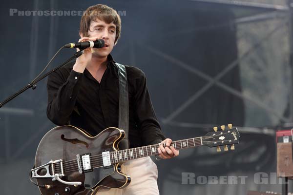 MILES KANE - 2011-08-28 - SAINT CLOUD - Domaine National - Scene de l'Industrie - 